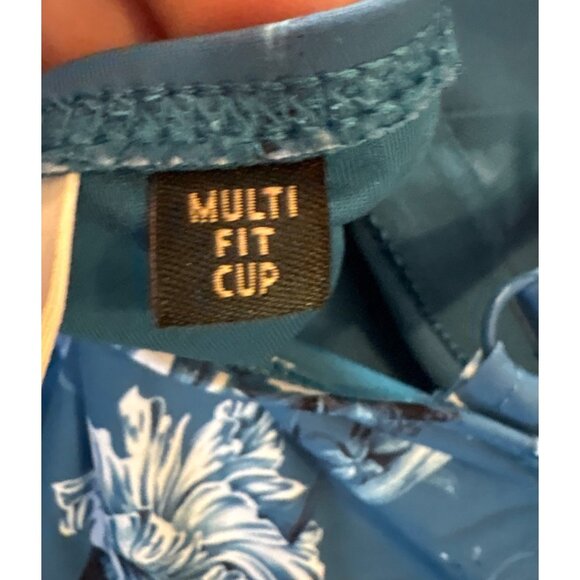 NipTuck Swimsuit Womens Floral Blue One Piece With Ruched Detail US Size 8 - Picture 8 of 10